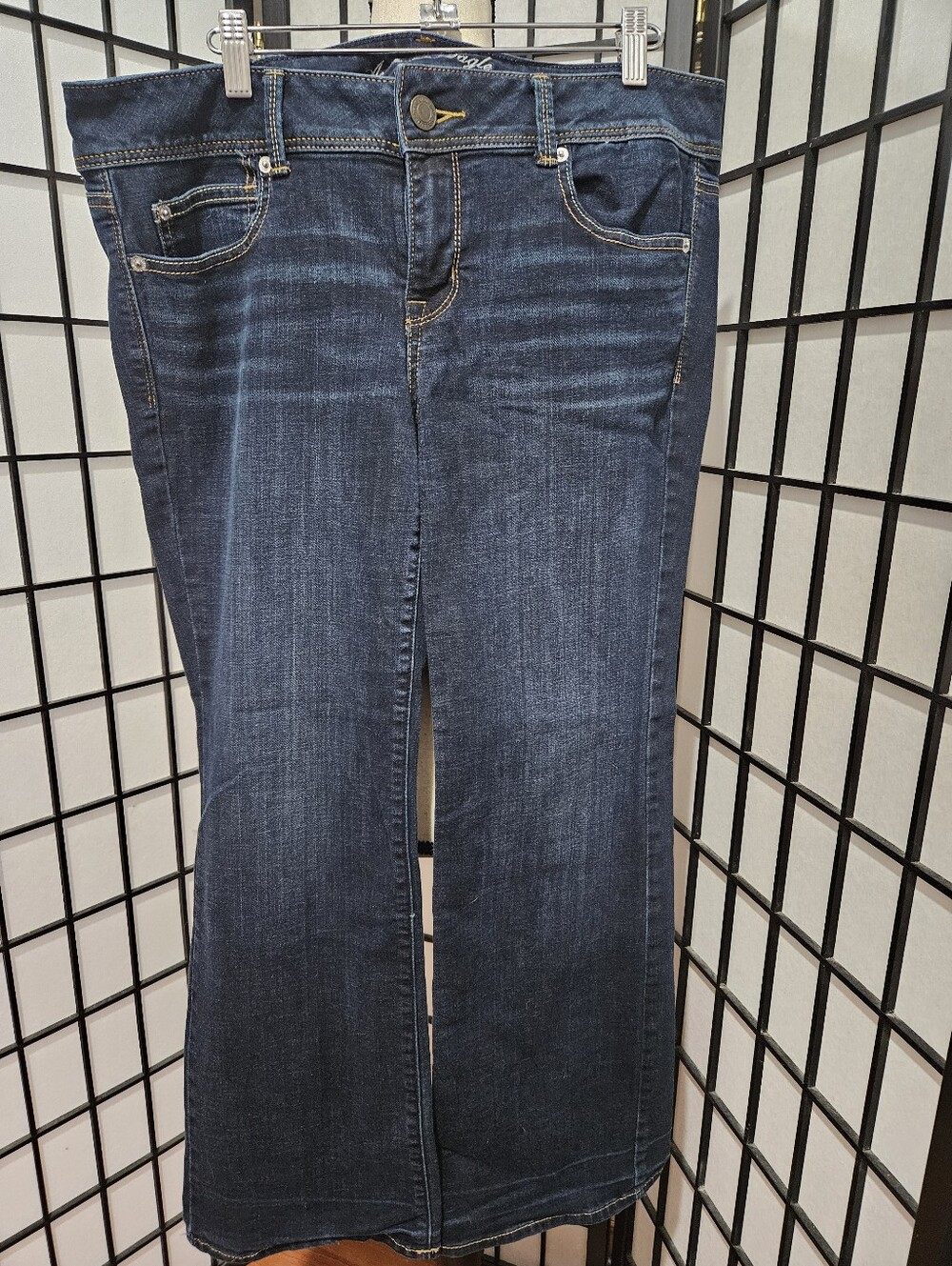 Women's America Eagle Sz 14 Super Strech Slim Bootcut Dark Wash Jeans
